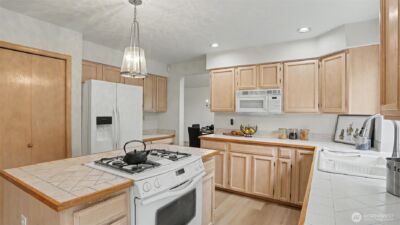 22771 SE 277th Place , Maple Valley, WA 98038 - Photo 8
