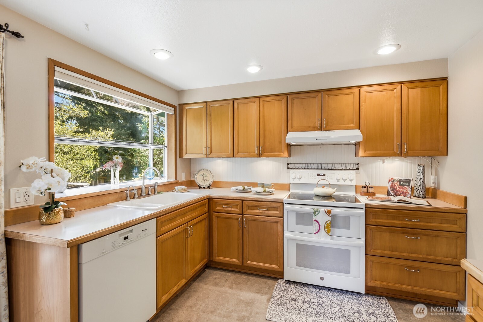 12429 NE 149th Street , Woodinville, WA 98072