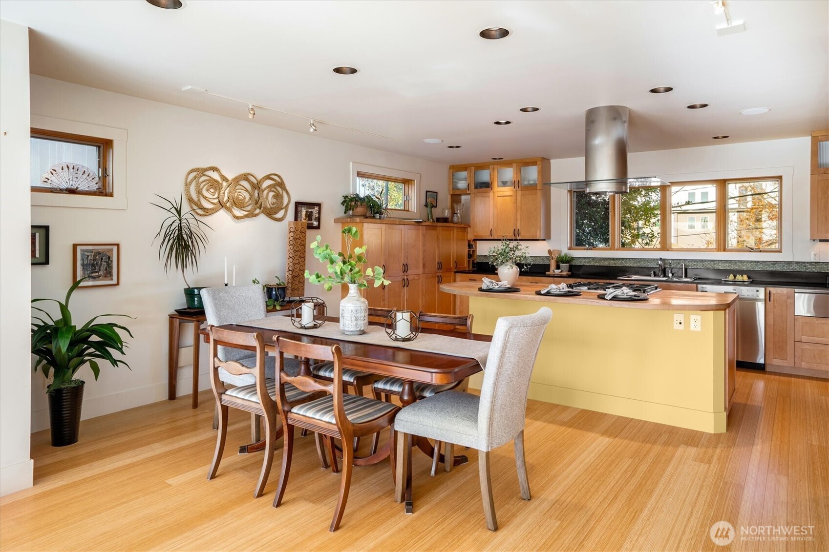 1209 N 44th Street , Seattle, WA 98103