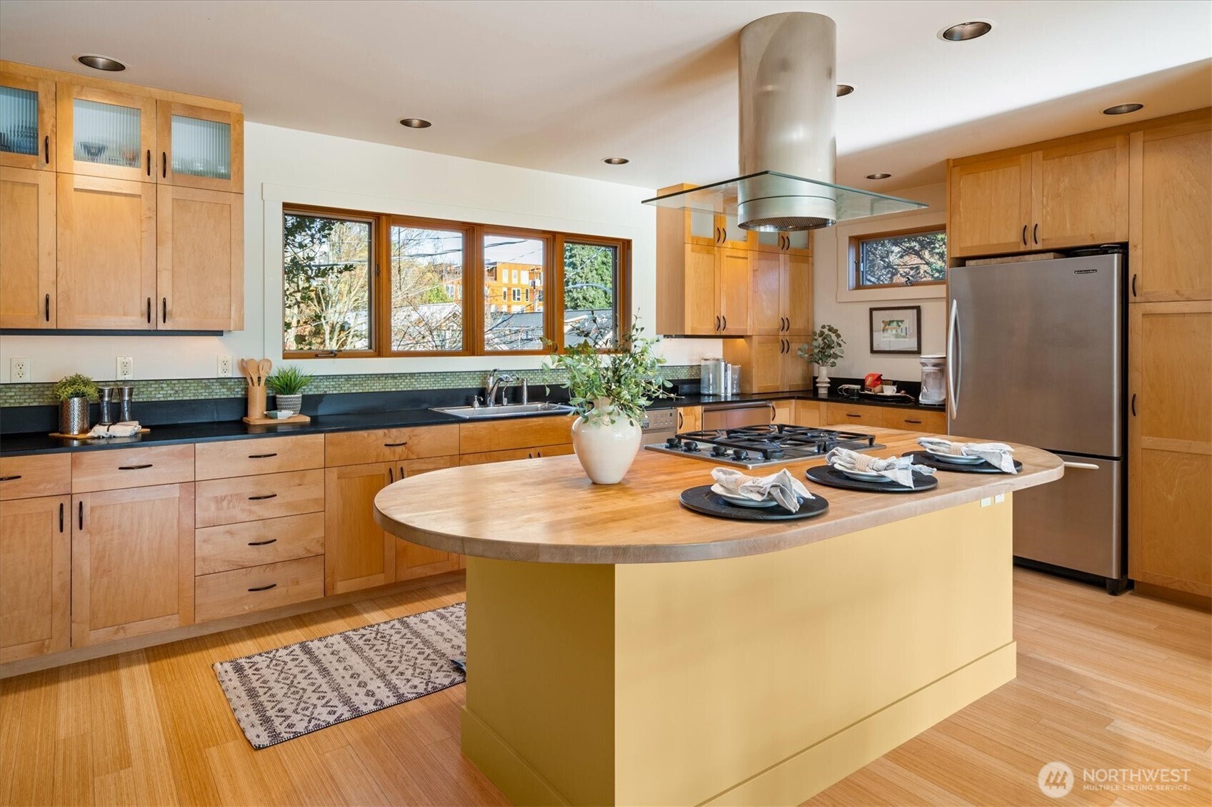 1209 N 44th Street , Seattle, WA 98103