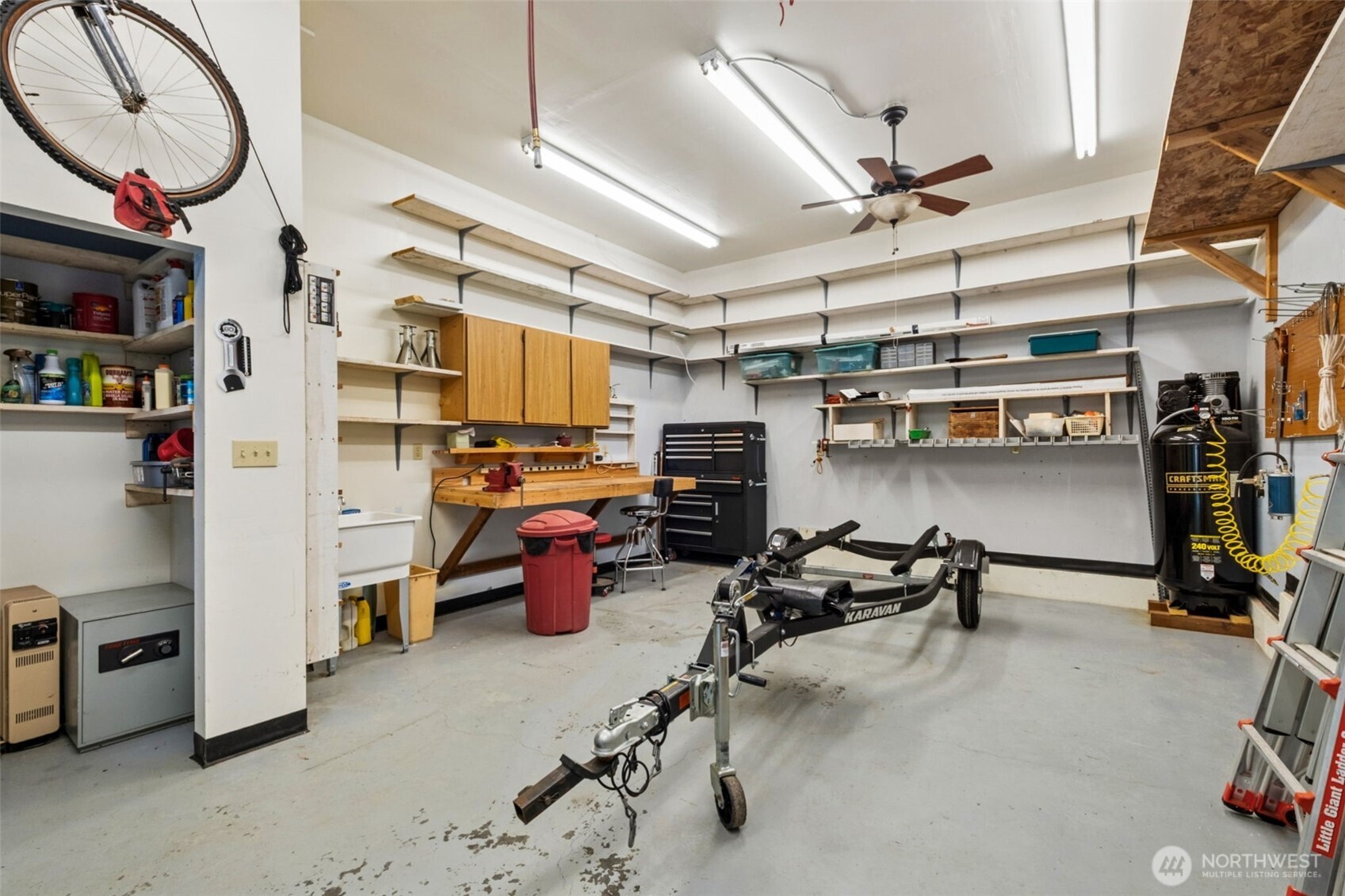 20447 SE 157th Street , Renton, WA 98059
