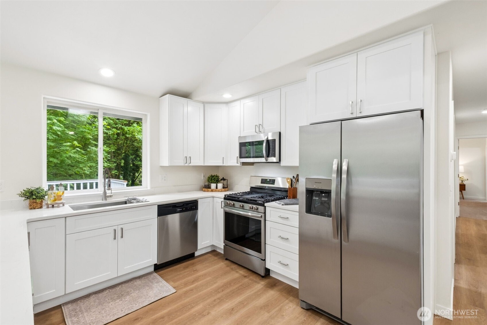 20447 SE 157th Street , Renton, WA 98059