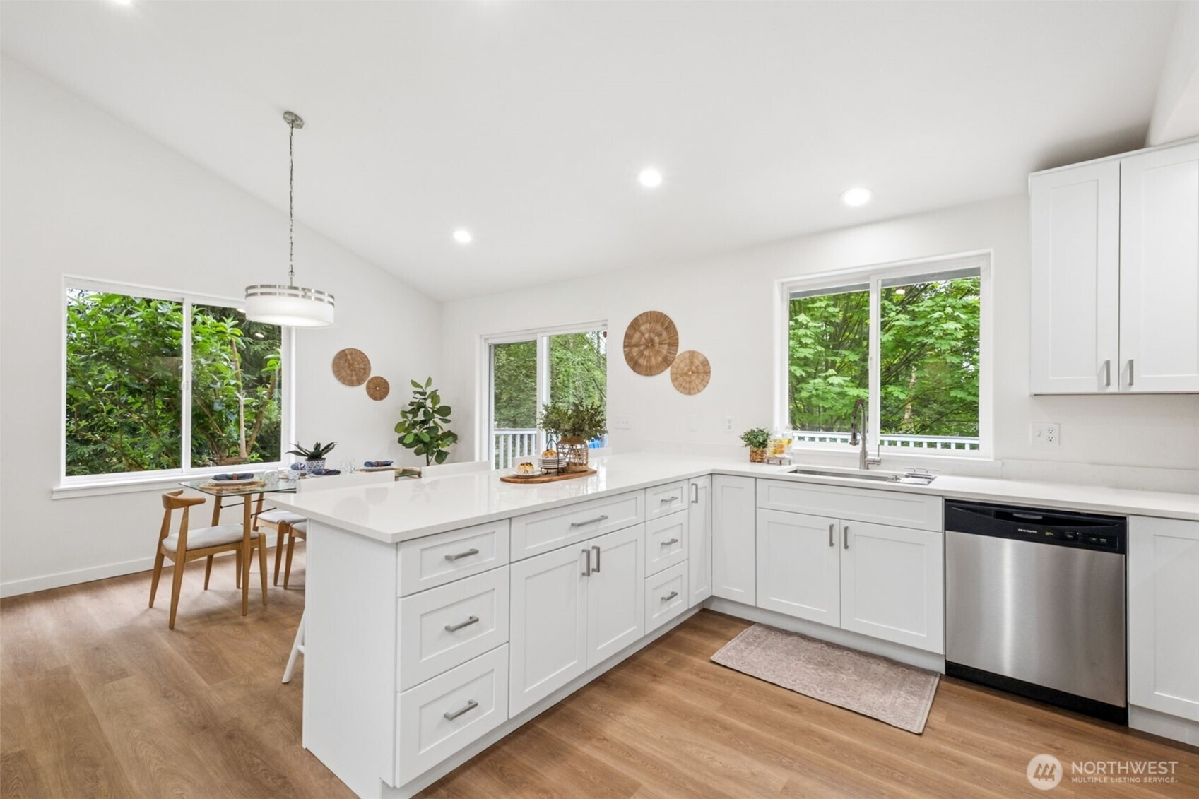 20447 SE 157th Street , Renton, WA 98059