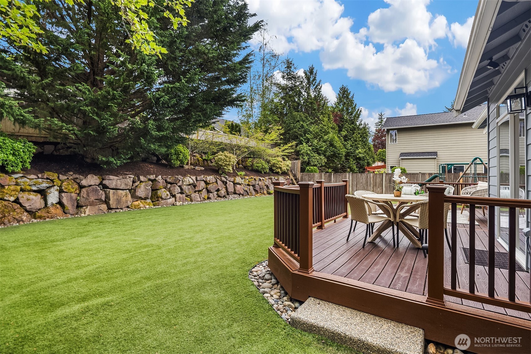 24865 NE 2nd Court , Sammamish, WA 98074