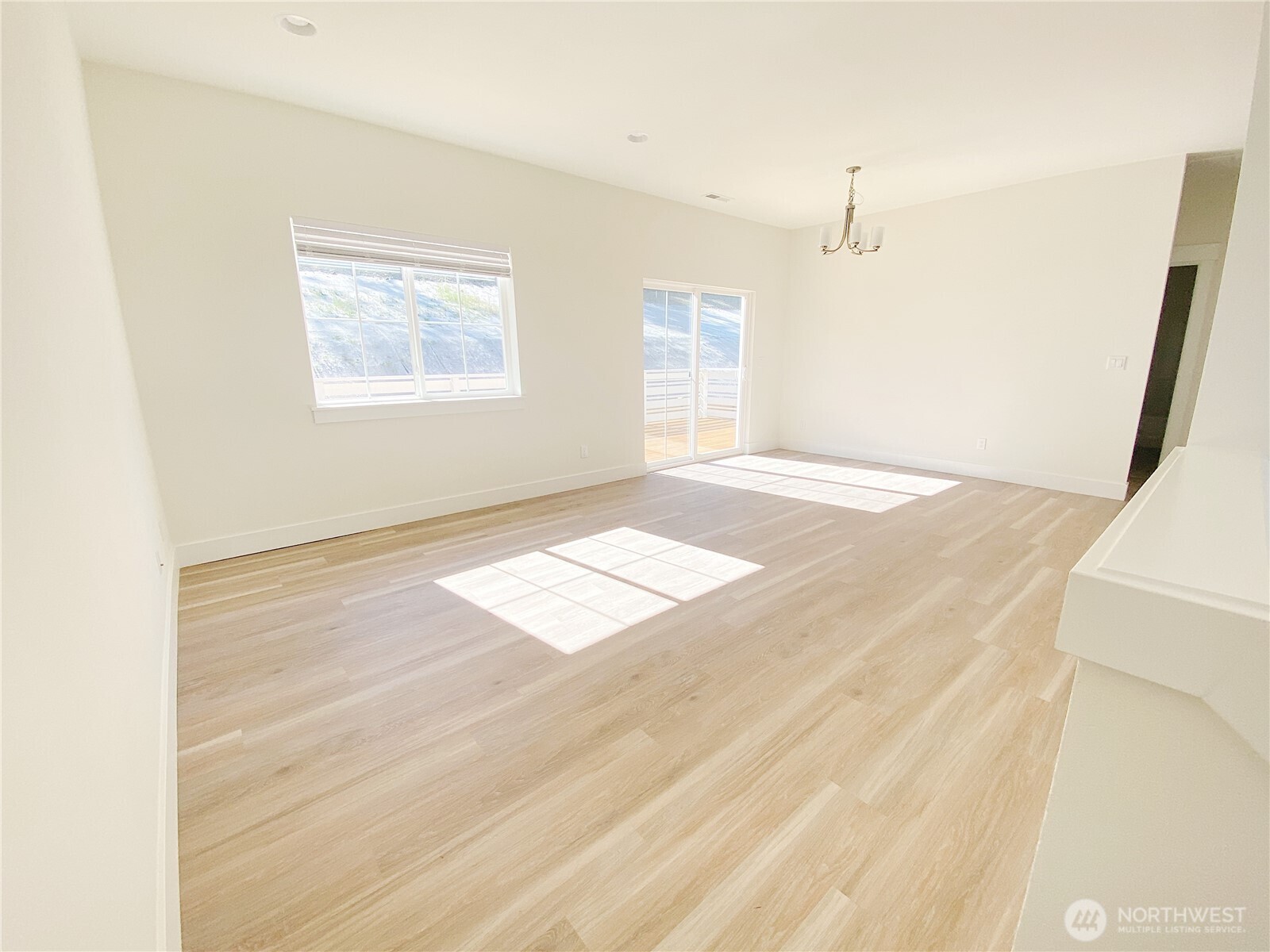 19019 E State Route 3 #A, Allyn, WA 98524