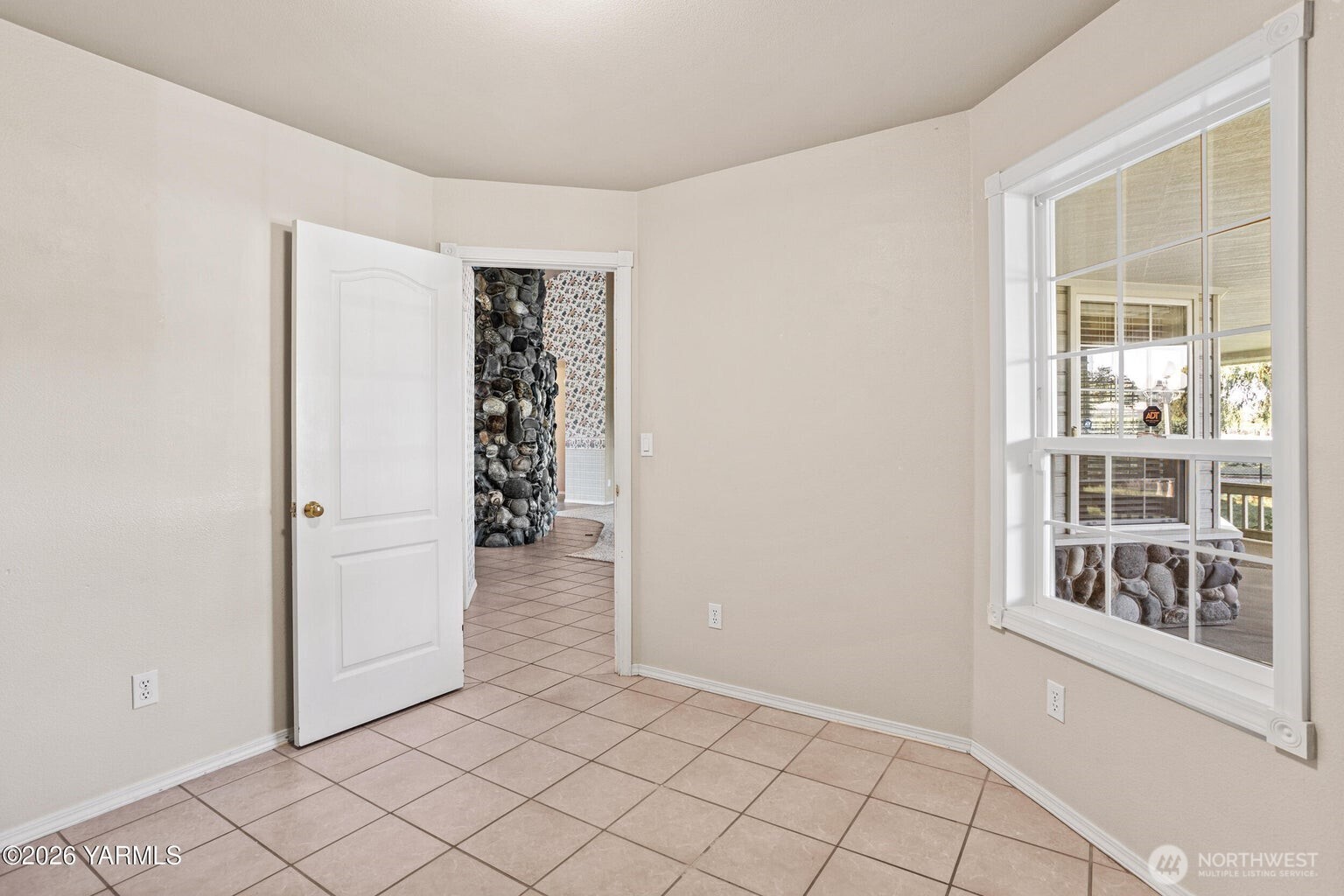 8204 Midvale Road , Yakima, WA 98908