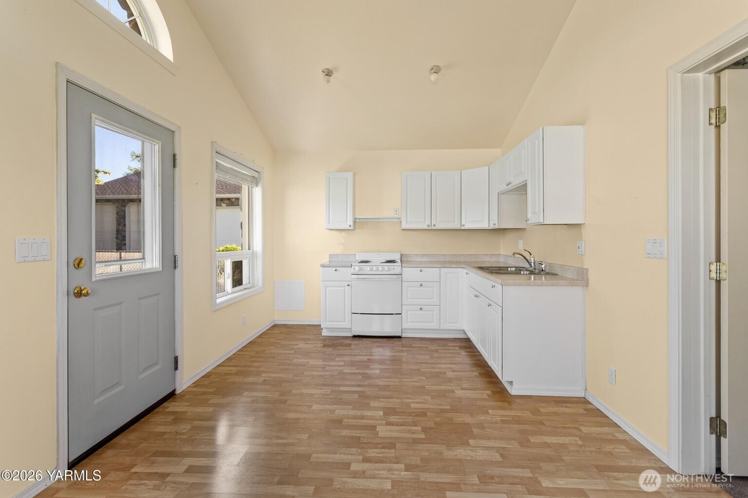 8204 Midvale Road , Yakima, WA 98908