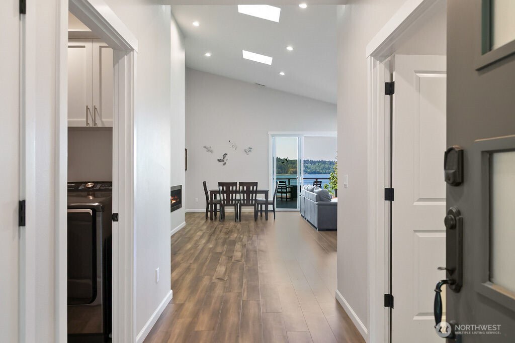 4652 E Hillcrest Drive , Port Orchard, WA 98366