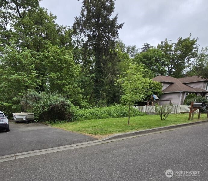22518 13th Avenue S, Des Moines, WA 98198