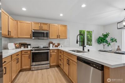 9237 NE 173rd Place , Bothell, WA 98011 - Photo 6