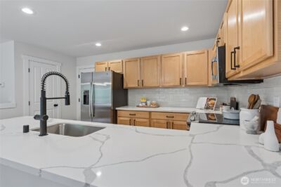 9237 NE 173rd Place , Bothell, WA 98011 - Photo 8