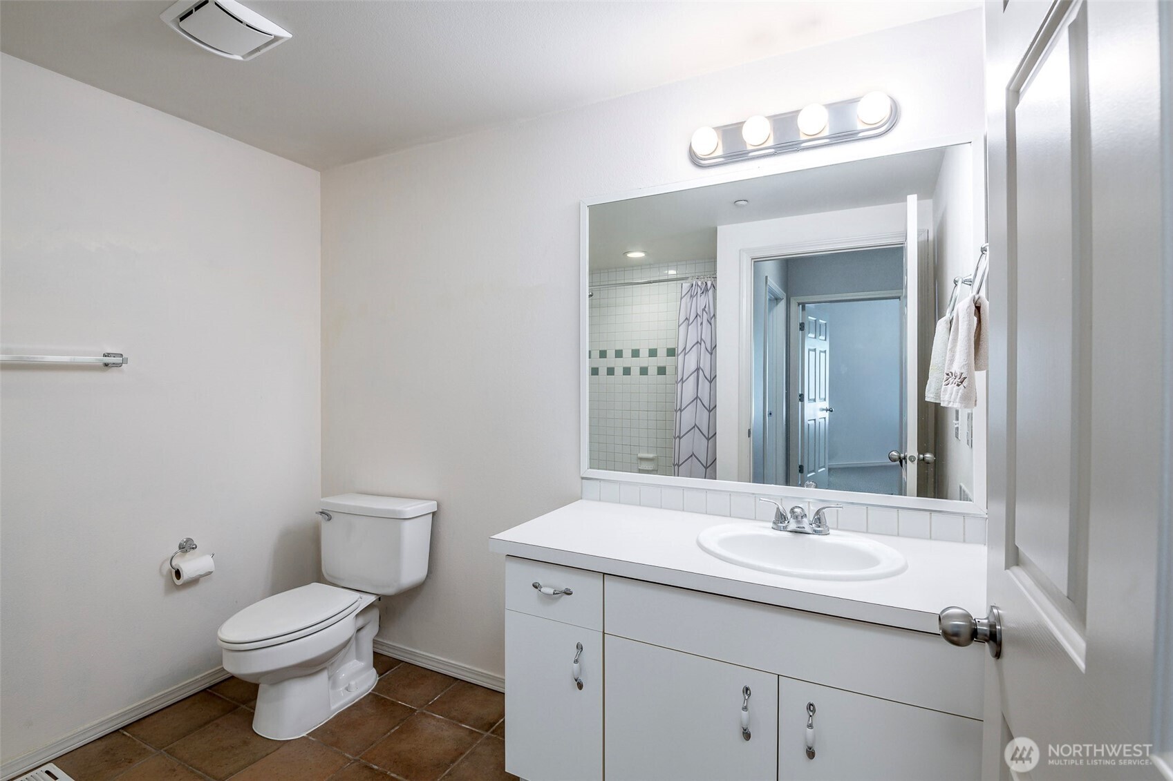 4714 Fairwood Boulevard NE #905, Tacoma, WA 98422