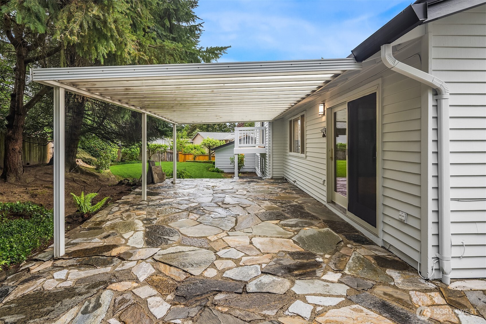 3227 171st Avenue NE, Bellevue, WA 98008