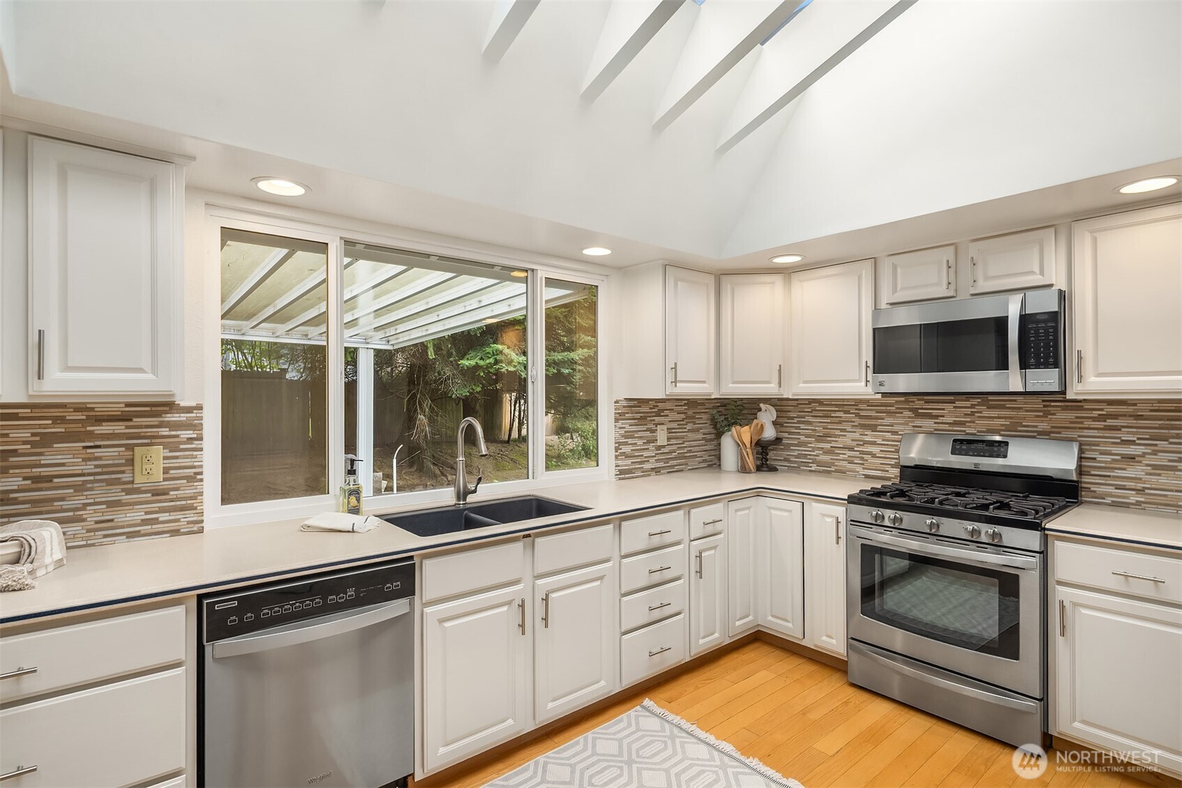 3227 171st Avenue NE, Bellevue, WA 98008