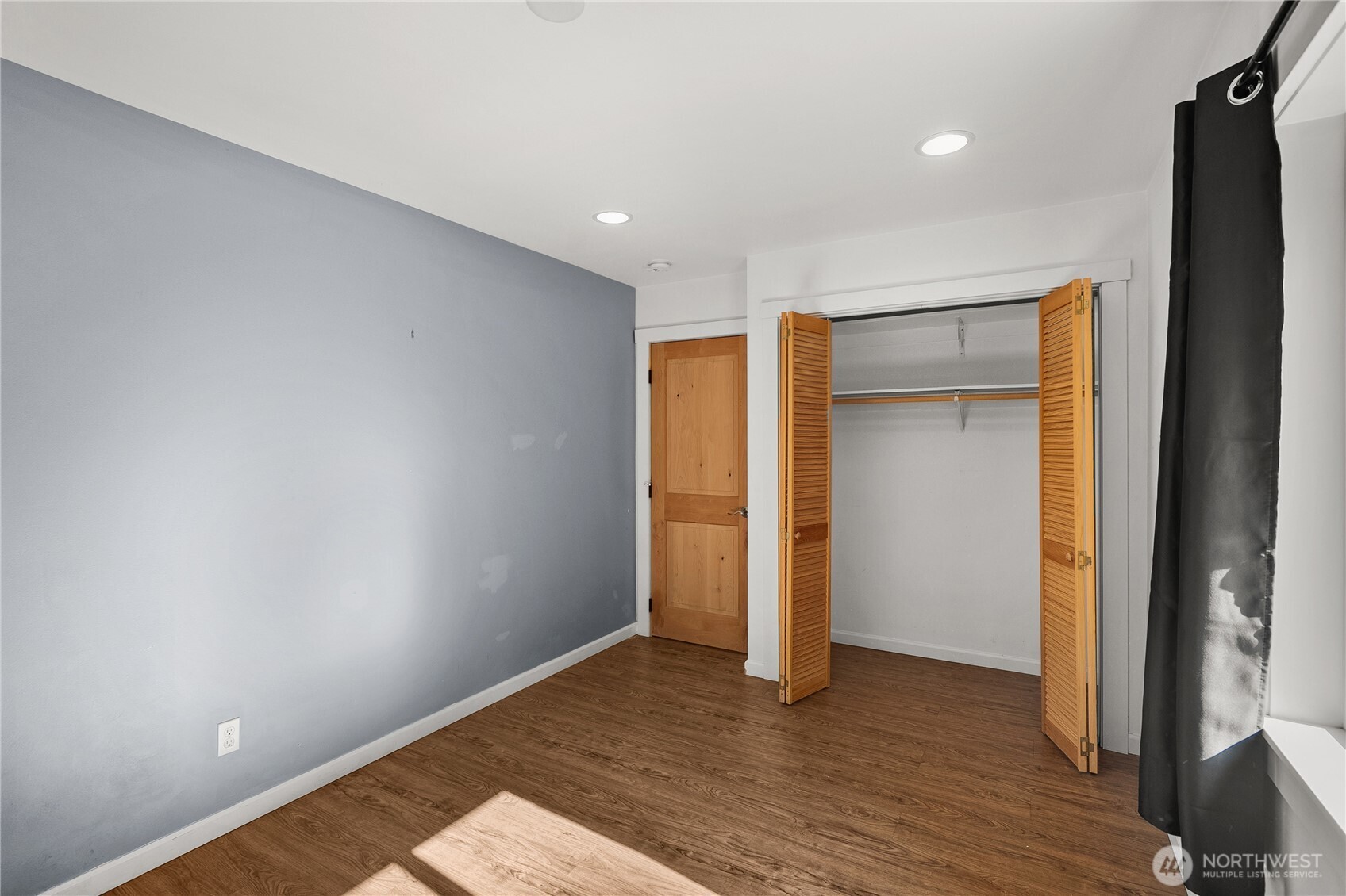 1168 NW Sunlit Lane , Bremerton, WA 98312