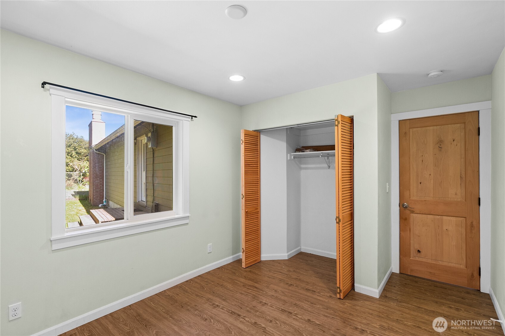 1168 NW Sunlit Lane , Bremerton, WA 98312