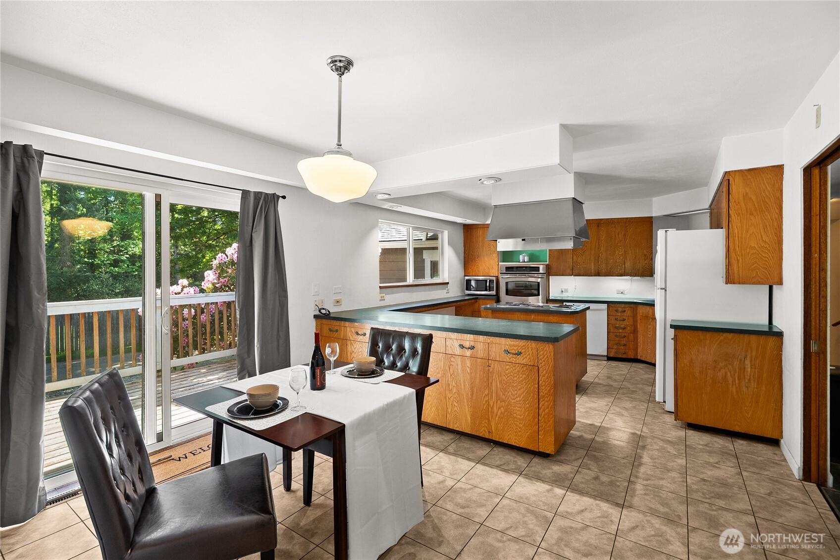 1168 NW Sunlit Lane , Bremerton, WA 98312