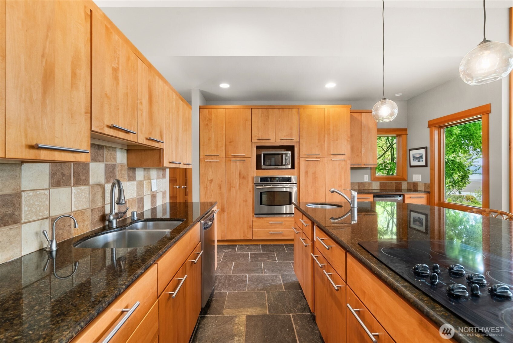 4702 Luhr Road NE, Olympia, WA 98516