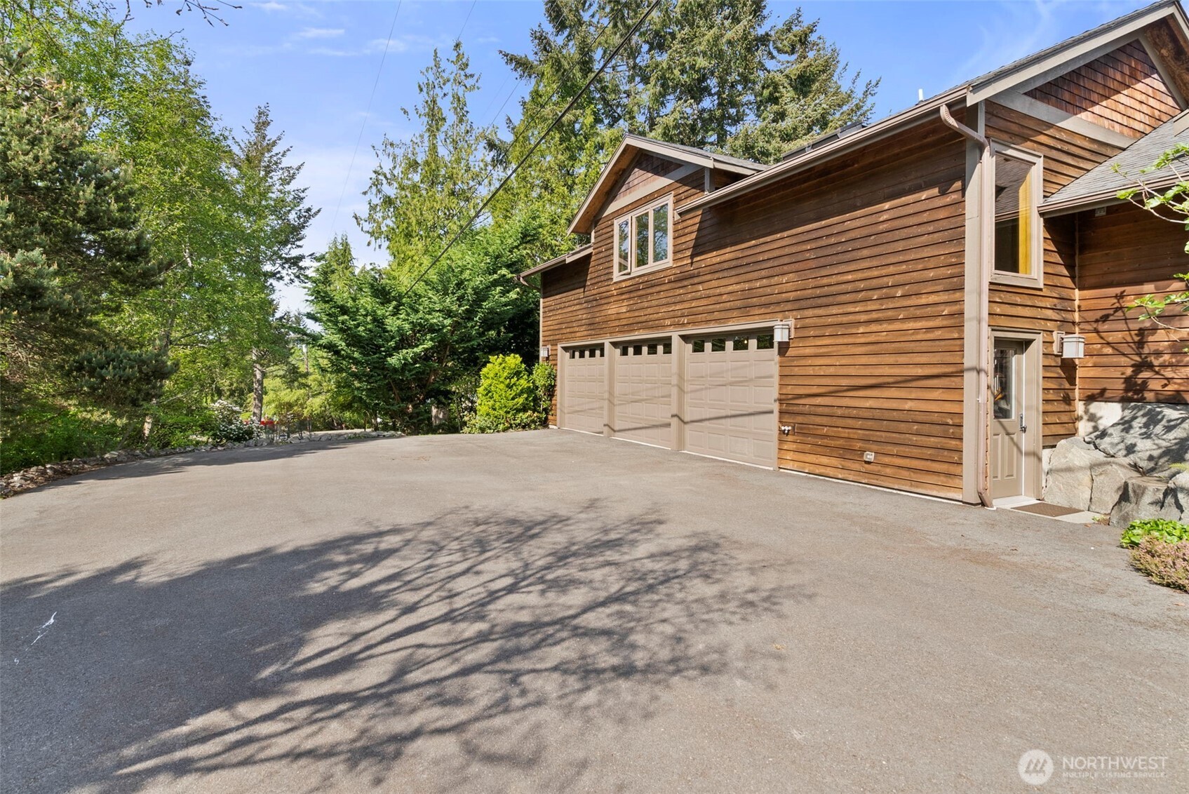 4702 Luhr Road NE, Olympia, WA 98516