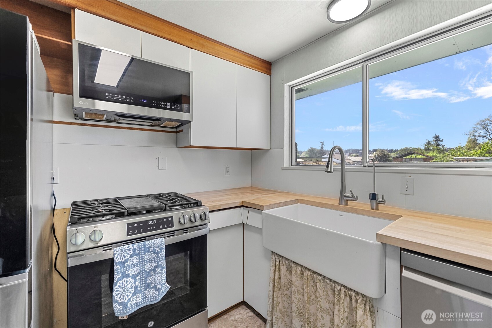 471 SE Glencoe Street , Oak Harbor, WA 98277