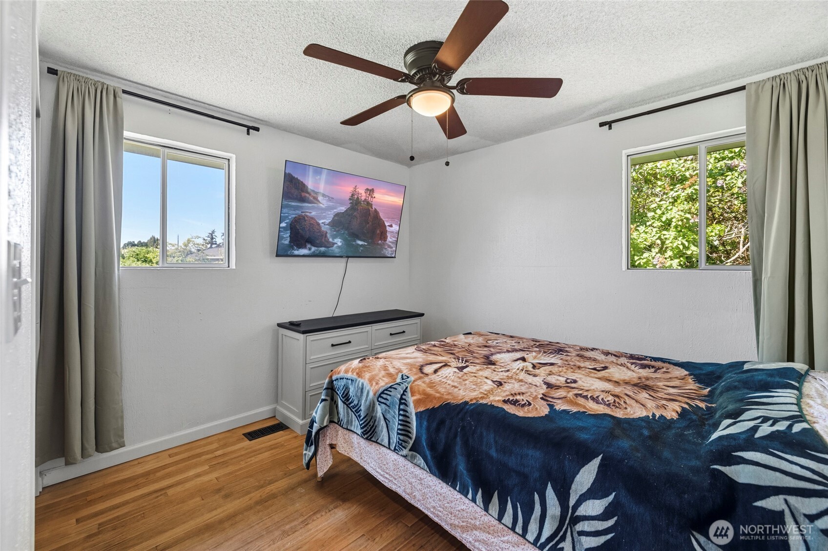 471 SE Glencoe Street , Oak Harbor, WA 98277
