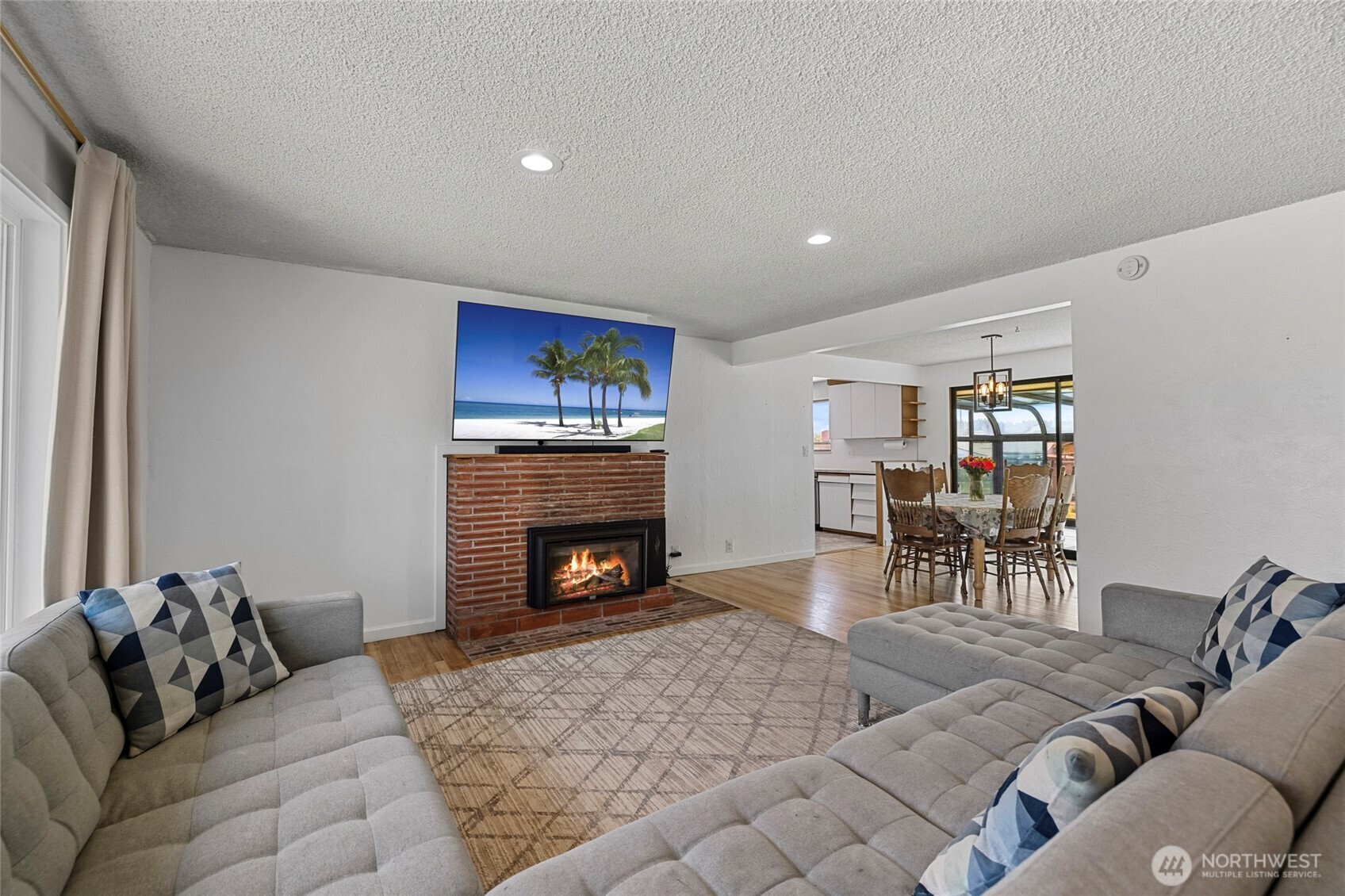 471 SE Glencoe Street , Oak Harbor, WA 98277