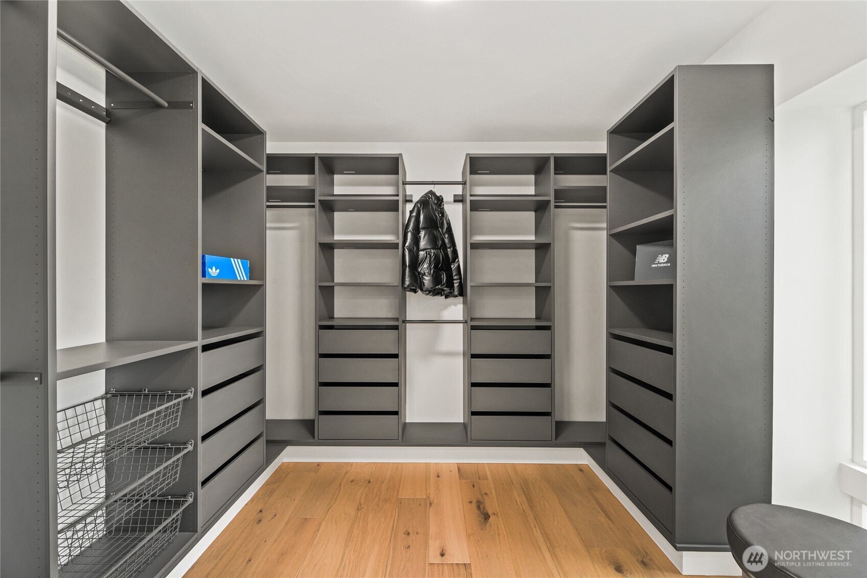 7358 33rd Avenue NE, Seattle, WA 98115