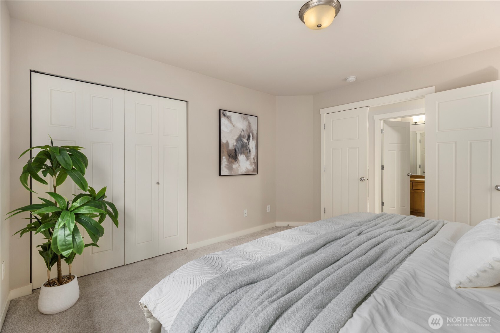 1316 216th Street SW, Lynnwood, WA 98036
