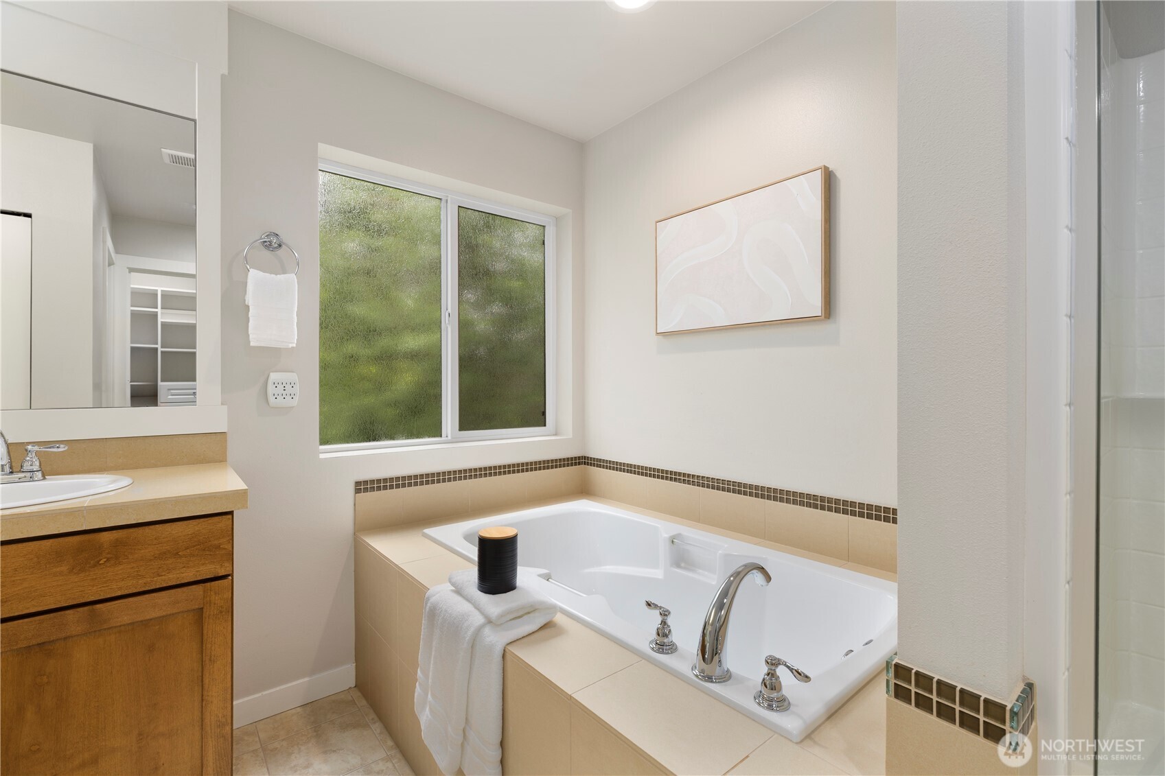 1316 216th Street SW, Lynnwood, WA 98036