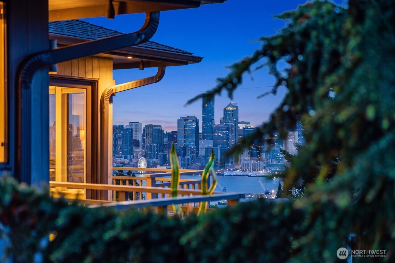 3727 Belvidere Avenue SW, Seattle, WA 98126