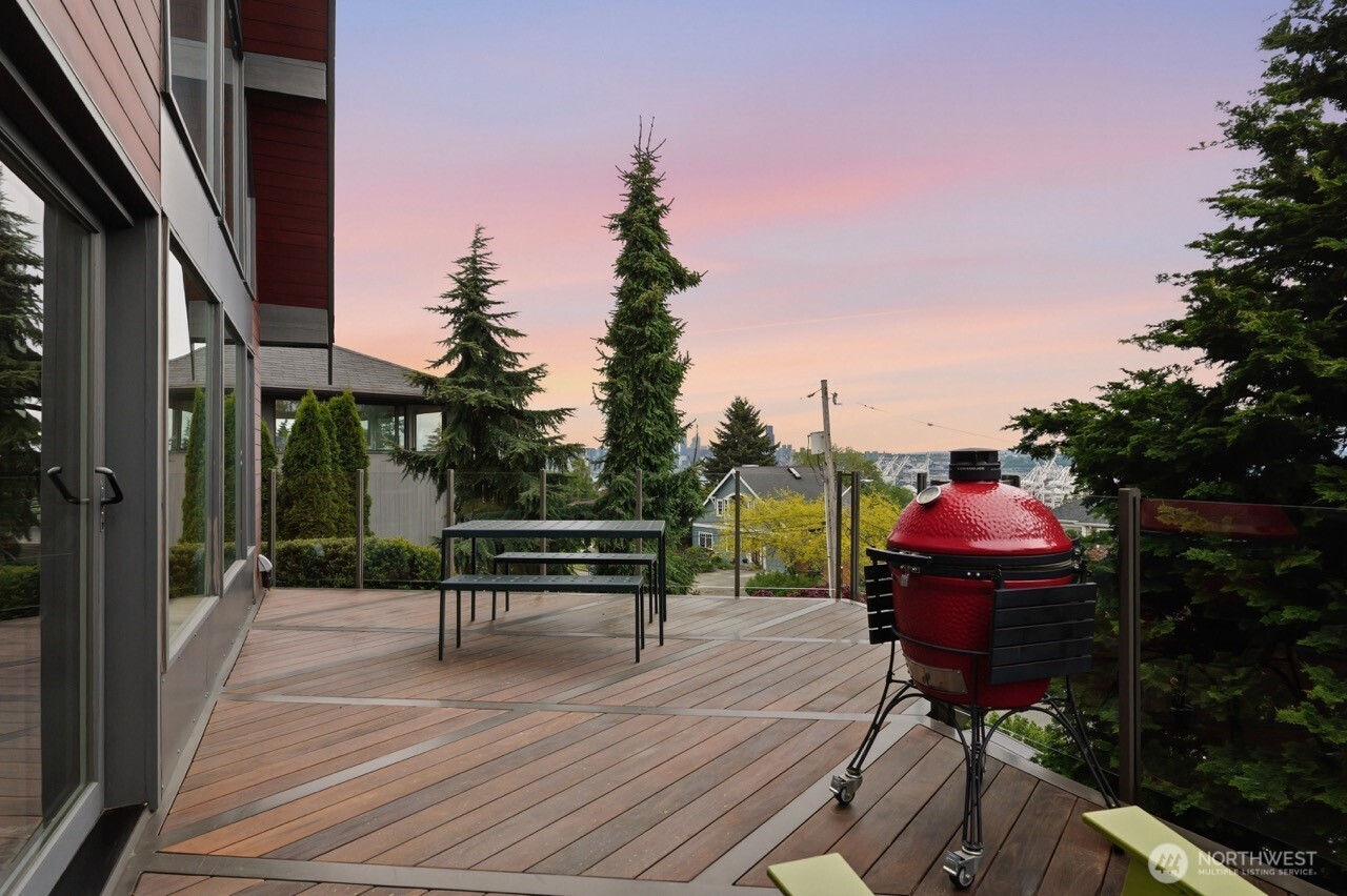 3727 Belvidere Avenue SW, Seattle, WA 98126