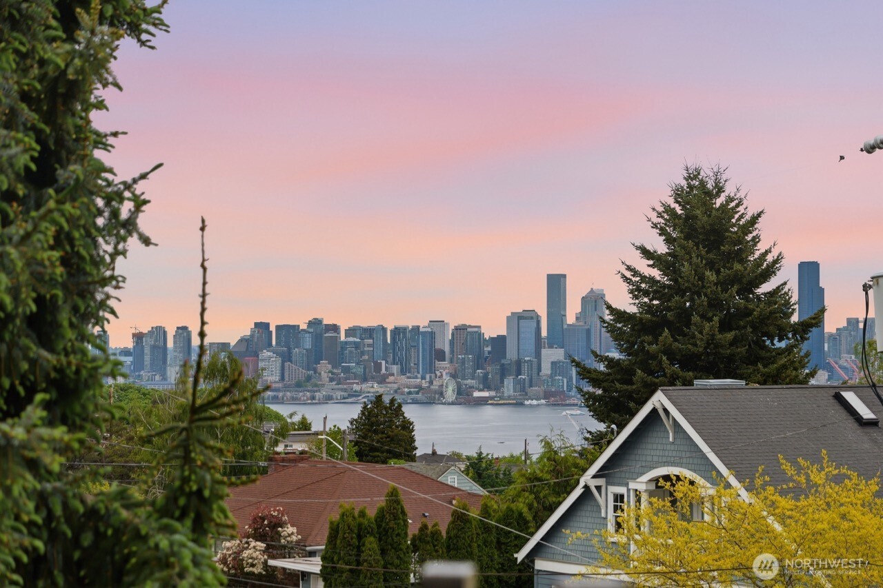 3727 Belvidere Avenue SW, Seattle, WA 98126