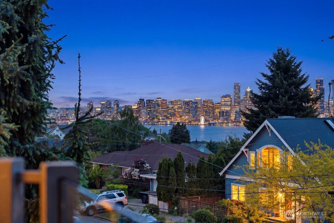3727 Belvidere Avenue SW, Seattle, WA 98126