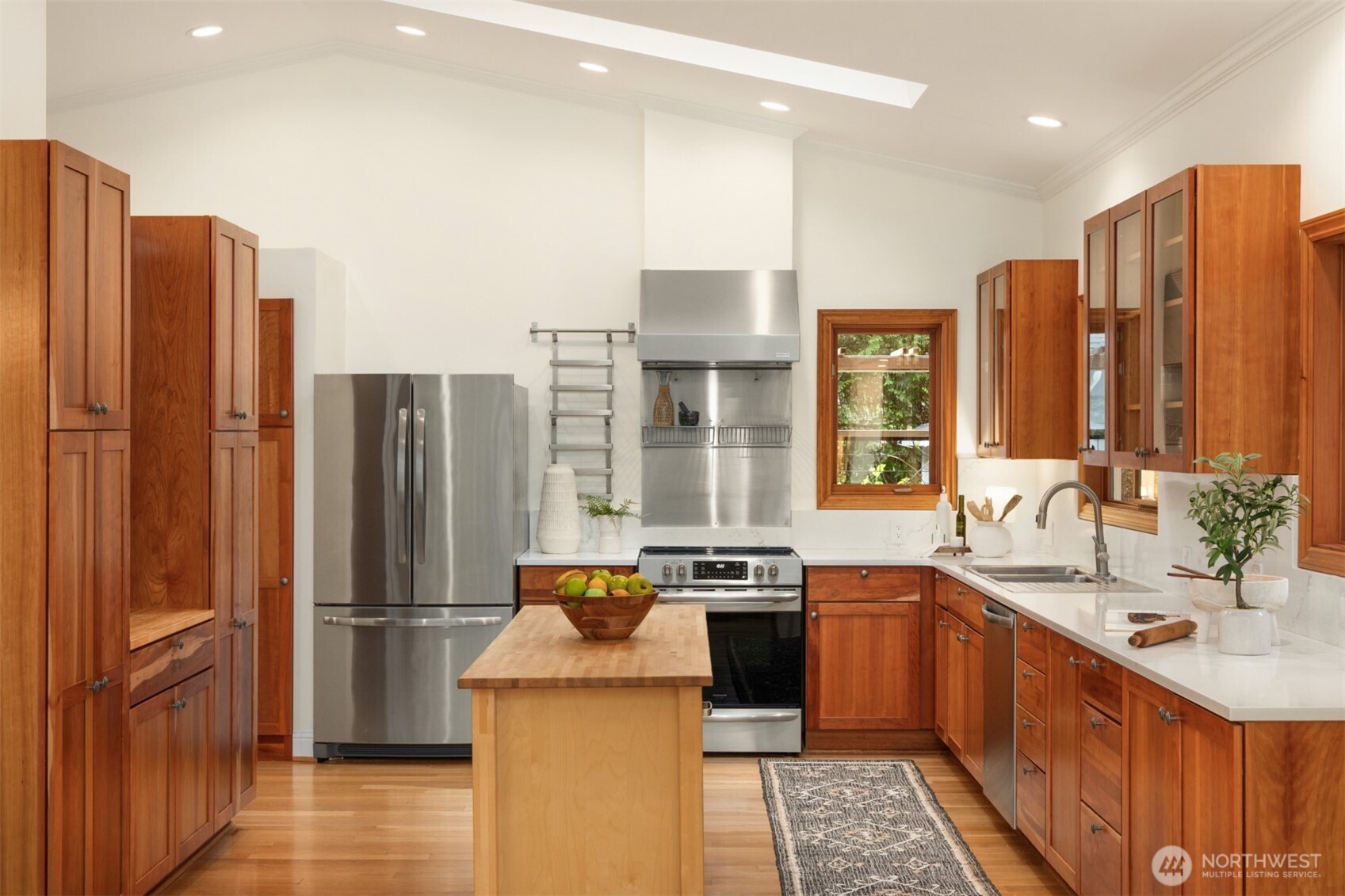 6729 NE Ralston Road , Bainbridge Island, WA 98110