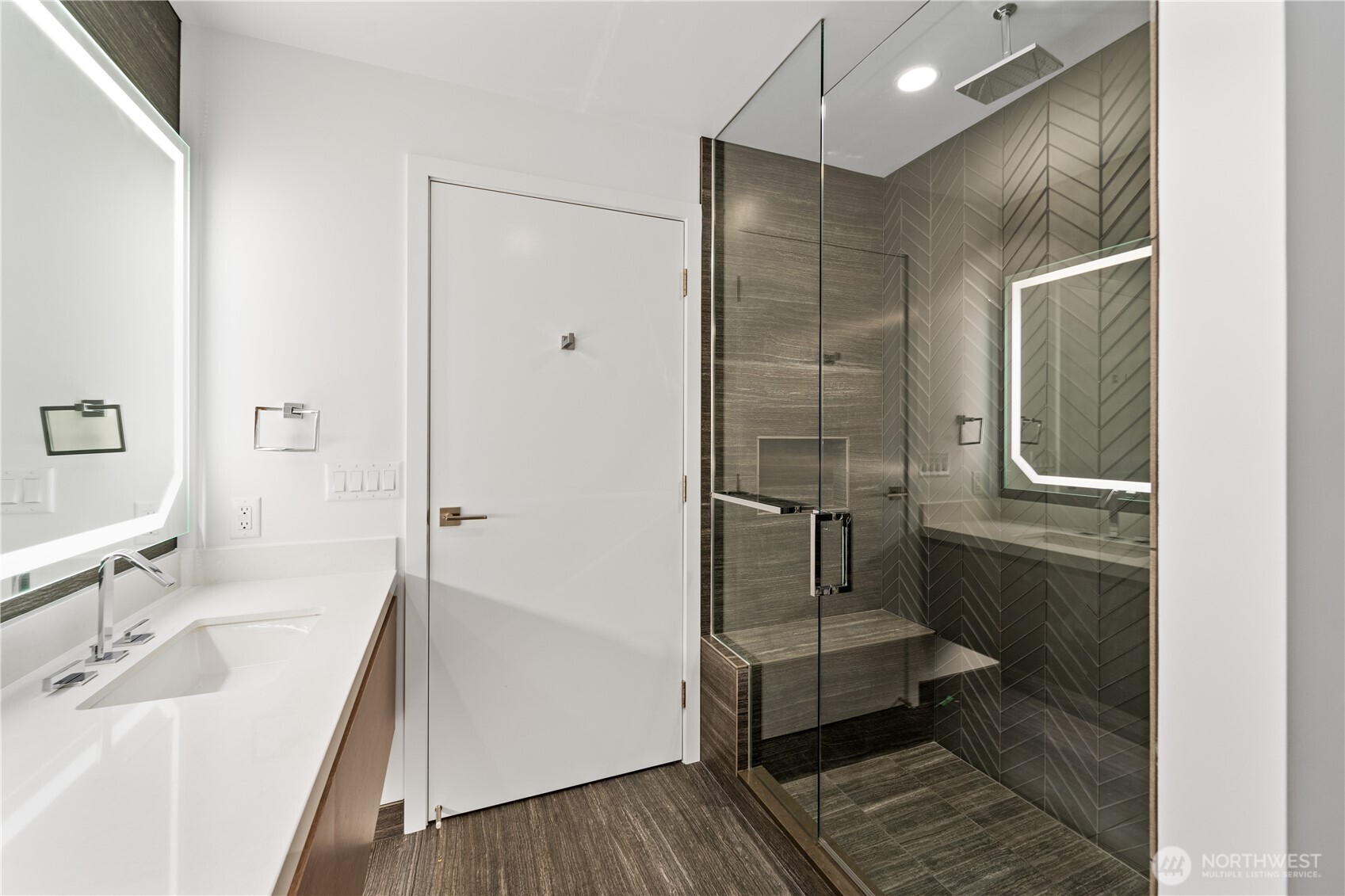 188 Bellevue Way NE #1602, Bellevue, WA 98004