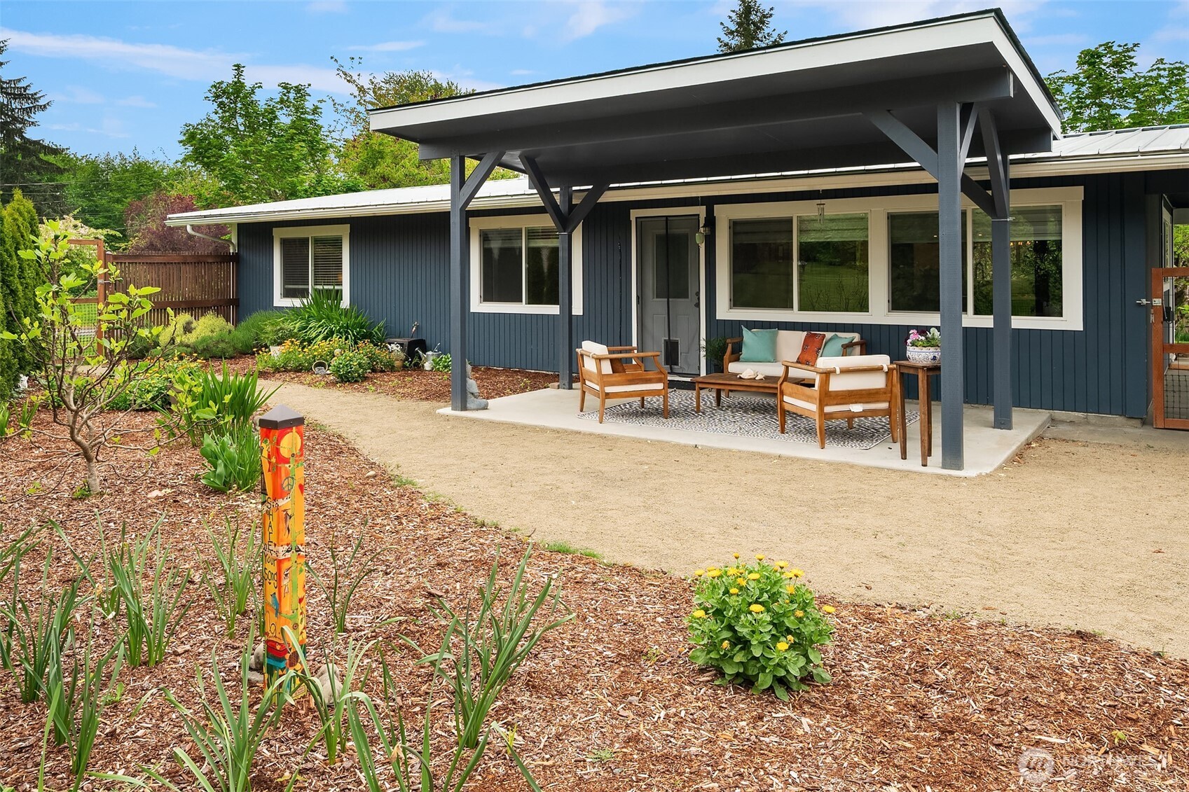 9917 SW 206th Court , Vashon, WA 98070