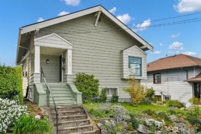 2719 Nob Hill Avenue N, Seattle, WA 98109 - Photo 2