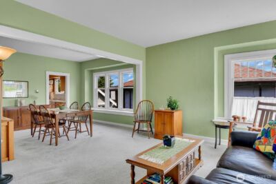 2719 Nob Hill Avenue N, Seattle, WA 98109 - Photo 4