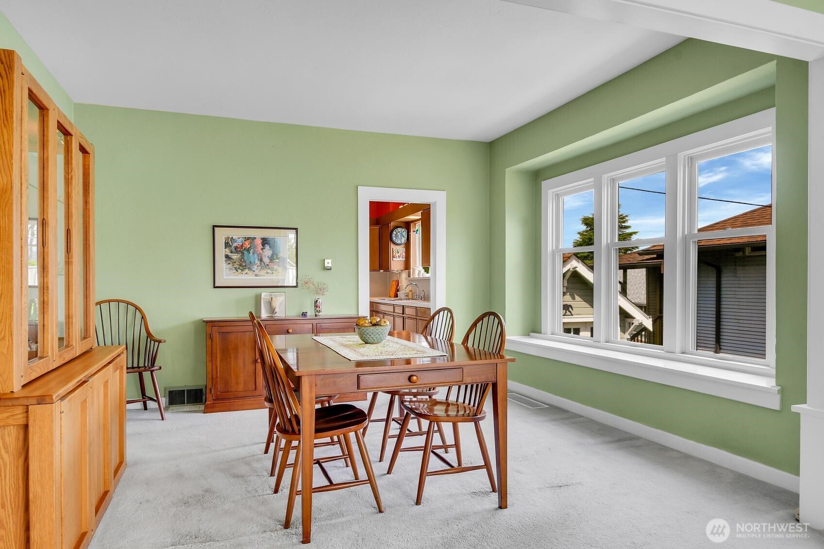 2719 Nob Hill Avenue N, Seattle, WA 98109