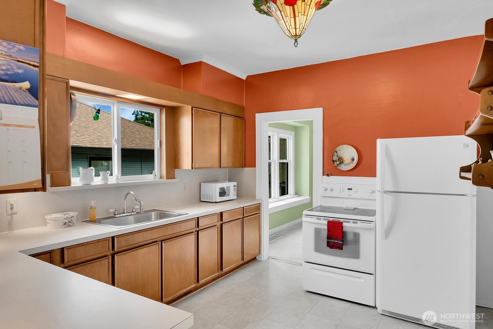 2719 Nob Hill Avenue N, Seattle, WA 98109