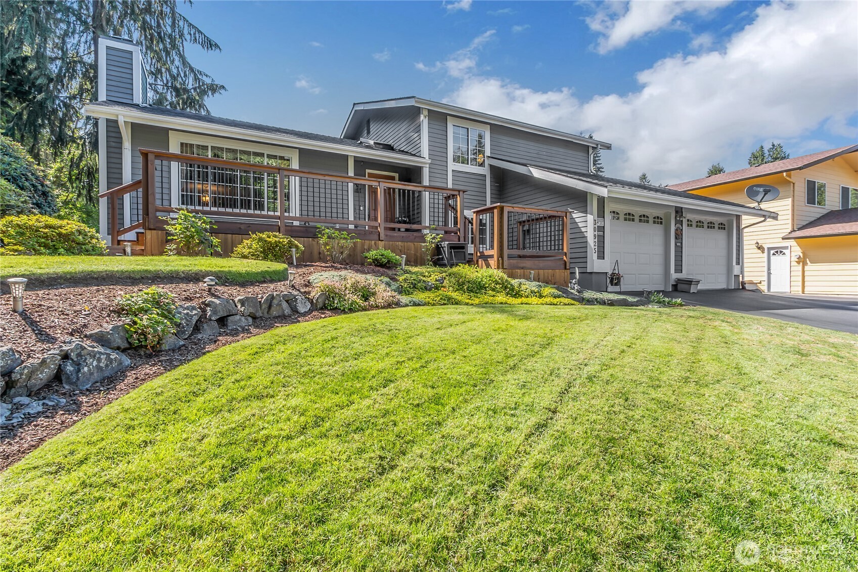 30925 22nd Avenue SW, Federal Way, WA 98023-7806