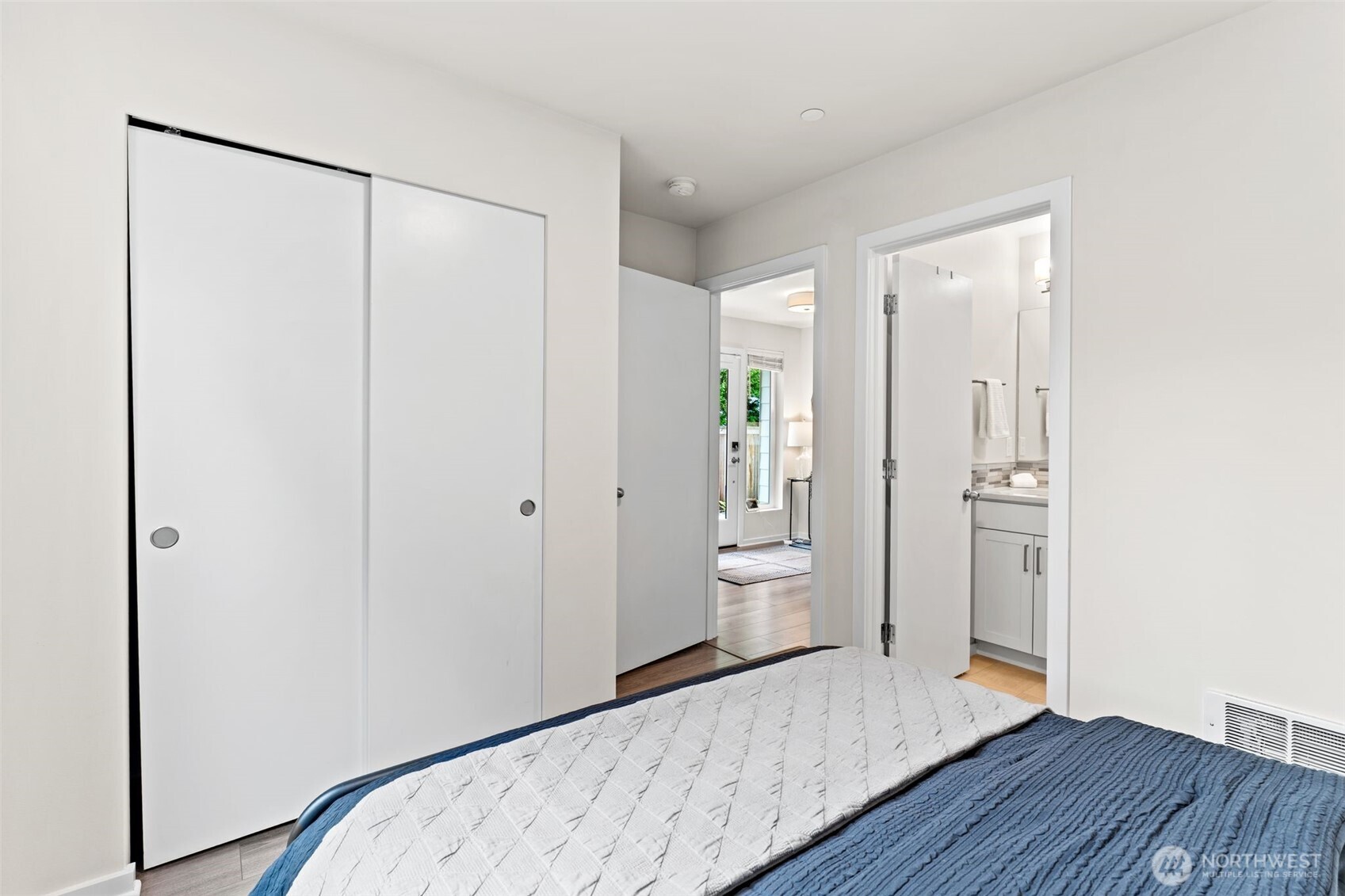 13628 Manor Way #C4, Lynnwood, WA 98087