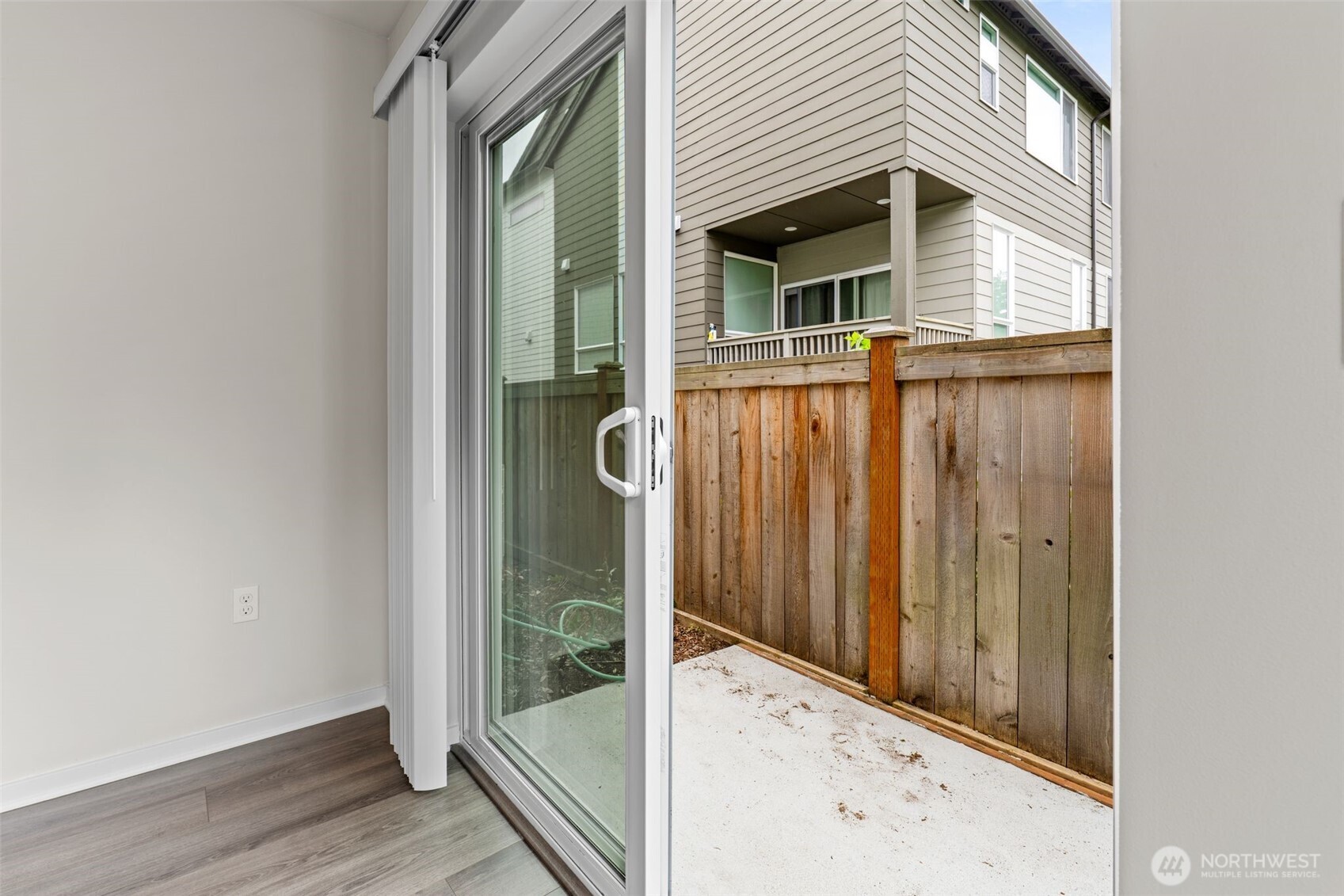 13628 Manor Way #C4, Lynnwood, WA 98087