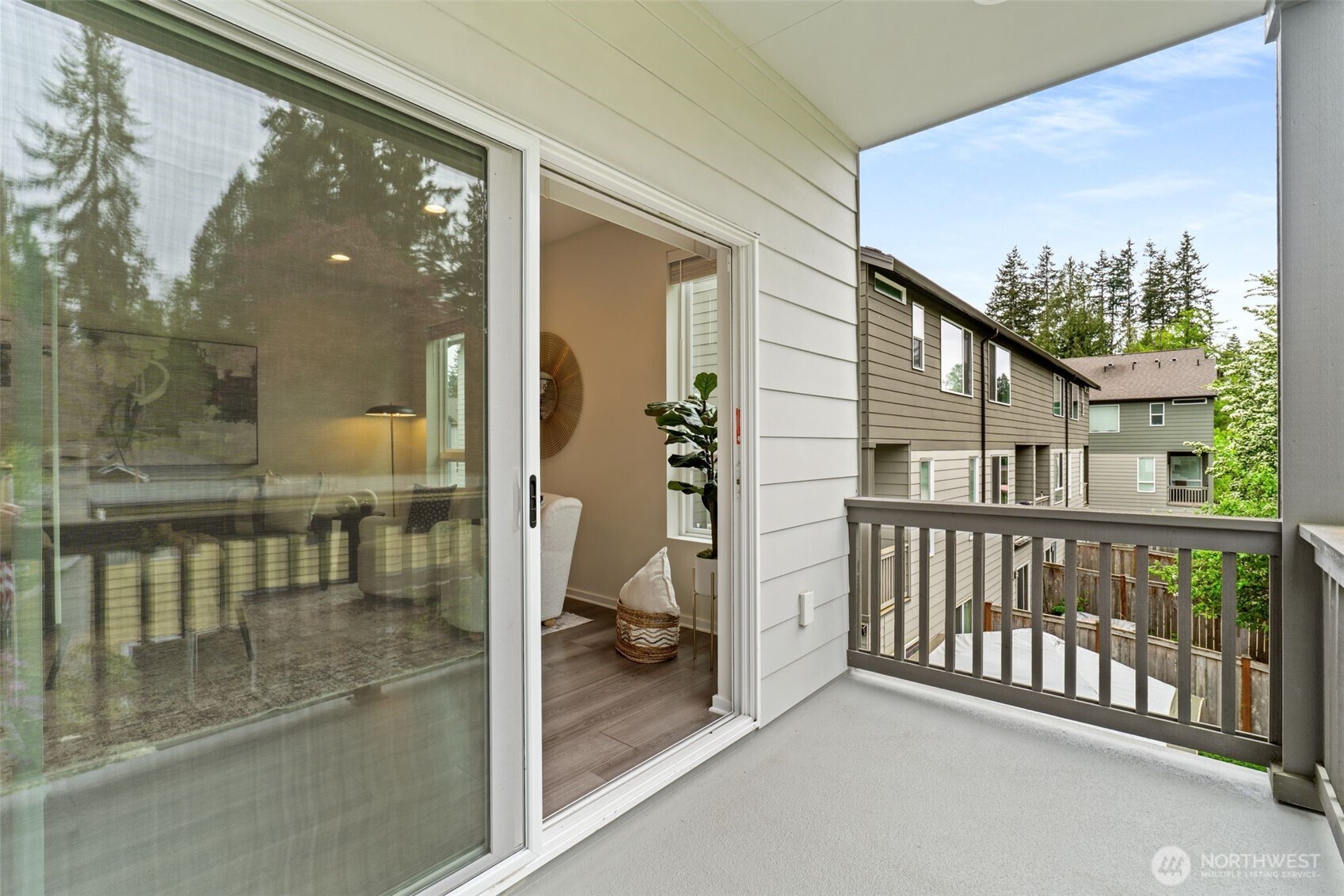 13628 Manor Way #C4, Lynnwood, WA 98087