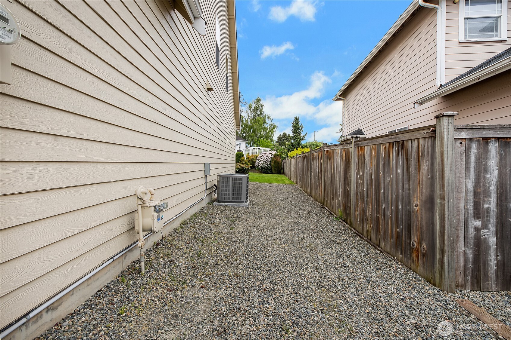 2113 12th Ave NW, Puyallup, WA 98371-3959