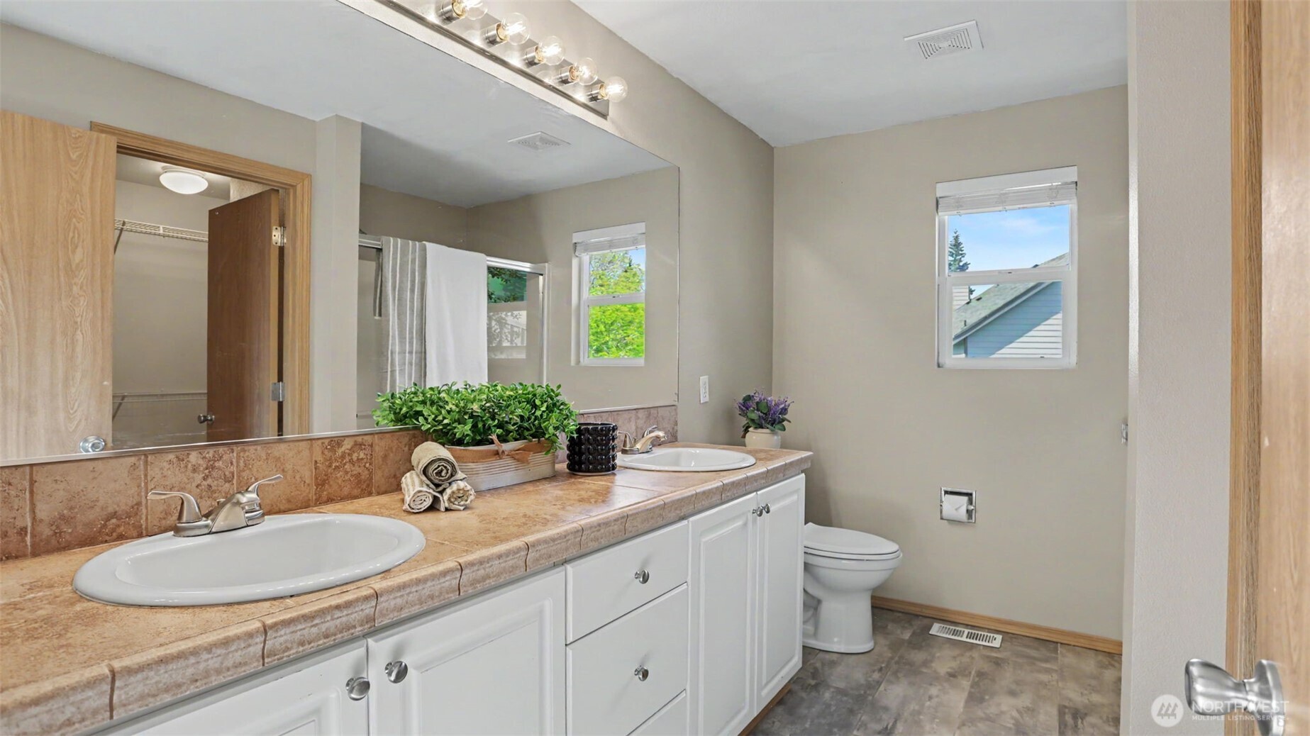 1340 57th Drive SE, Auburn, WA 98092-8729