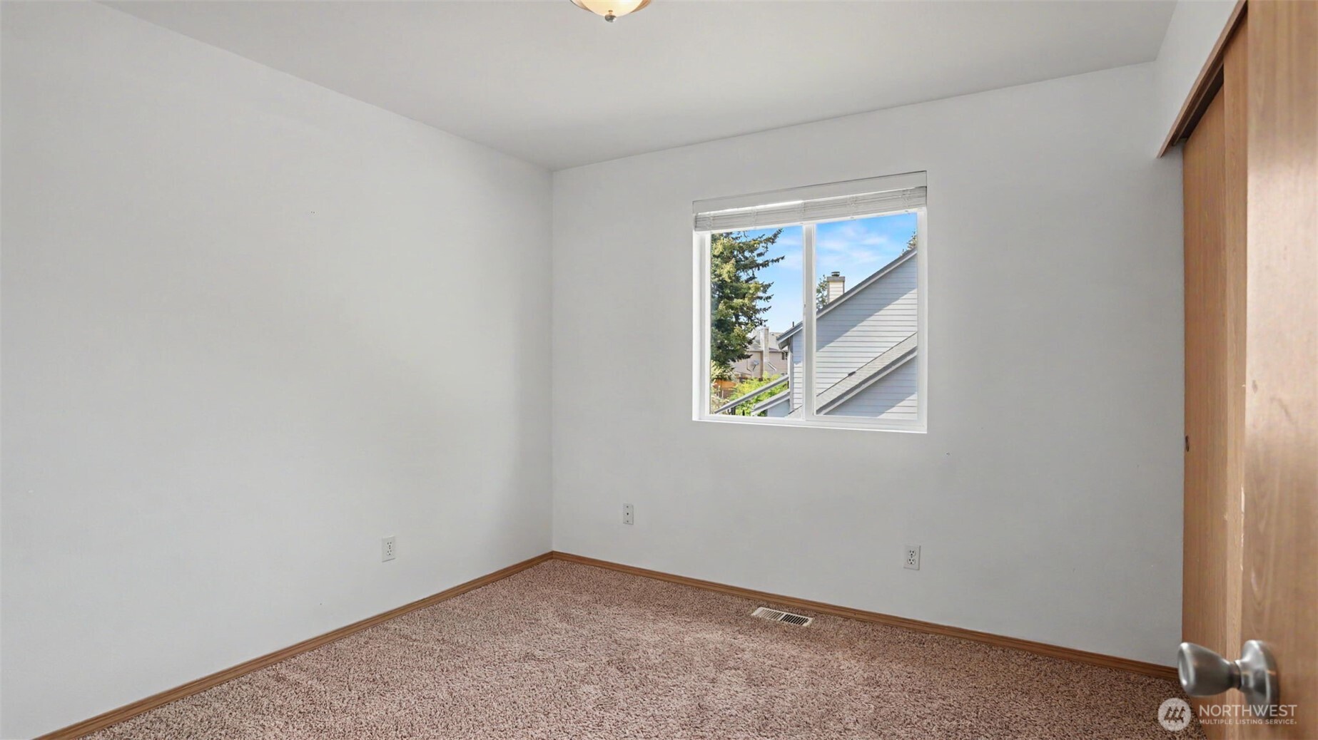 1340 57th Drive SE, Auburn, WA 98092-8729