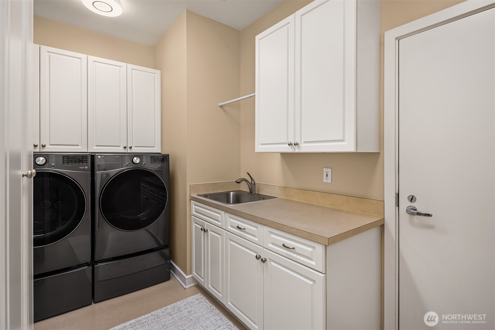 5726 Lake Washington Boulevard NE #3002, Kirkland, WA 98033
