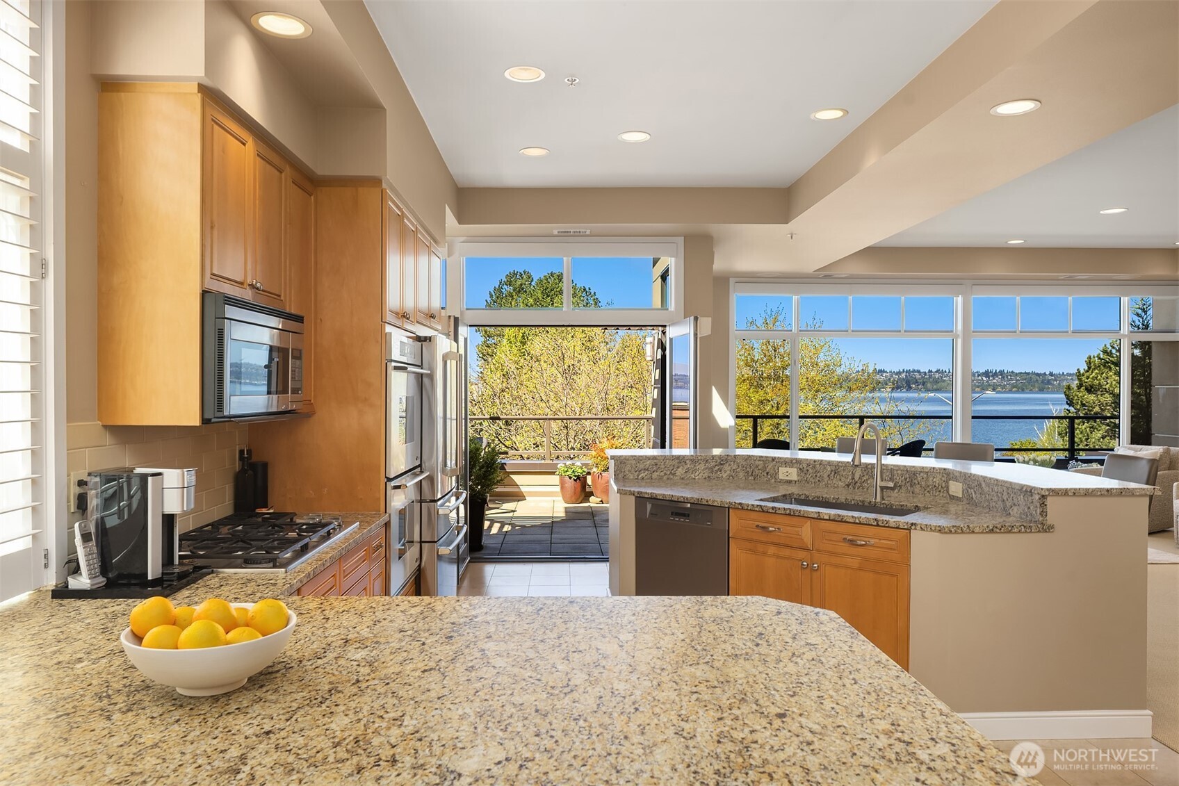 5726 Lake Washington Boulevard NE #3002, Kirkland, WA 98033