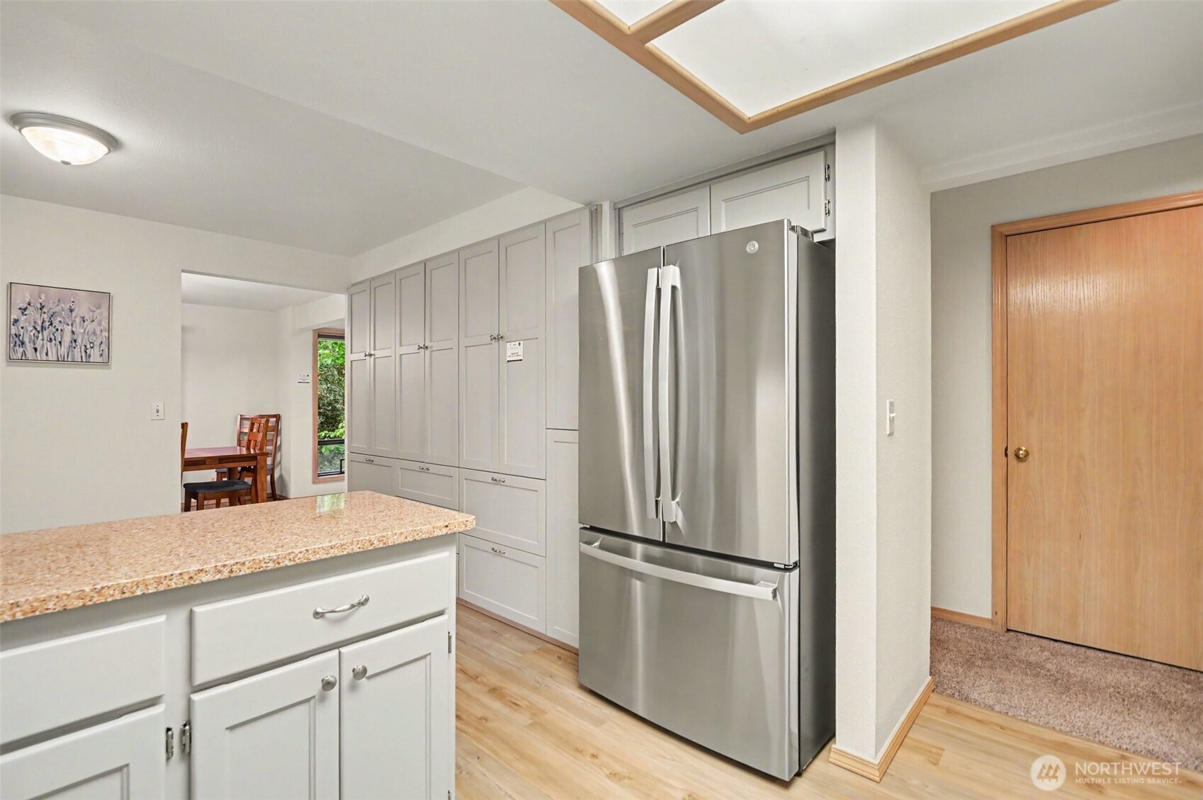 22934 SE 37th St , Sammamish, WA 98075